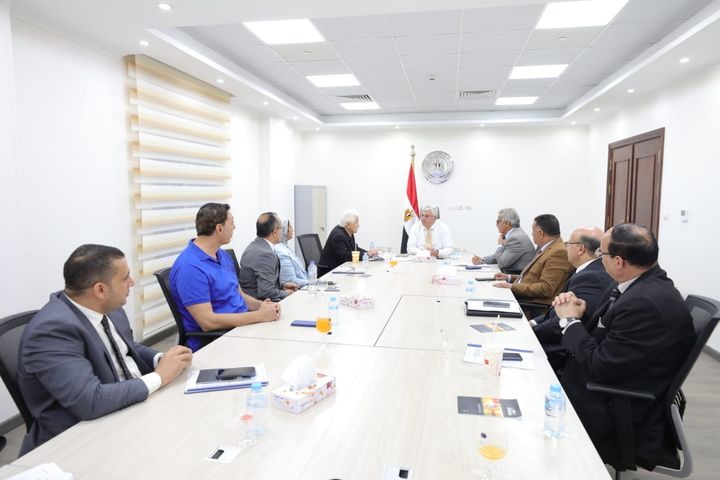 وزير التعليم العالي يرأس اجتماع مجلس إدارة الاتحاد الرياضي للجامعات ترأس د 68262