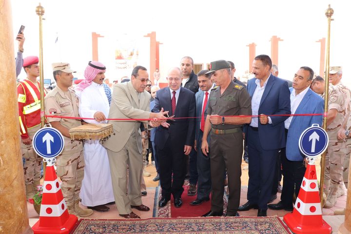 المتحدث العسكرى خير أجناد الأرض : القوات المسلحة تفتتح قرية أبو صوان النموذجية بمحافظة شمال سيناء 92721