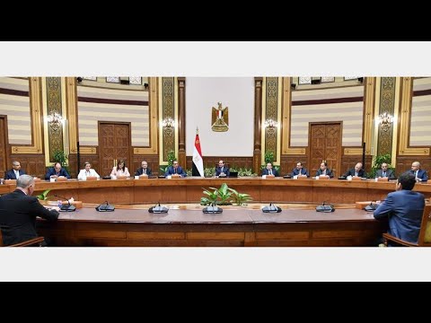 الرئيس عبد الفتاح السيسي يستقبل وفدًا من رجال الأعمال والمستثمرين المصريين من مختلف قطاعات الصناعة hqdefaul 77