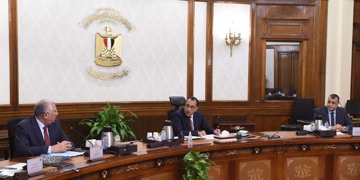 رئيس الوزراء يتابع مخططات تطوير حديقتي الحيوان والأورمان بالجيزة عقد الدكتور مصطفى مدبولي، رئيس مجلس 27132