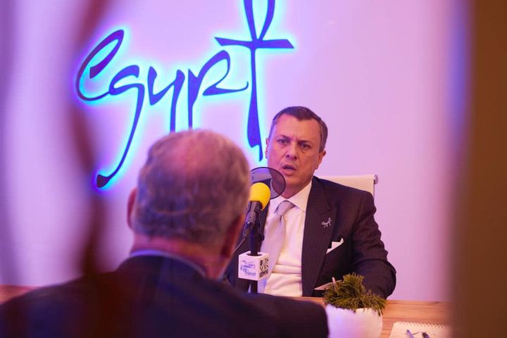 7 نوفمبر 2022 خلال زيارته الحالية للعاصمة البريطانية لندن - وزير السياحة والآثار يعقد مجموعة من 31329