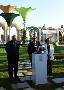 مع انطلاق مؤتمر تغير المناخ COP27 بشرم الشيخ: رئيس الوزراء يفتتح المنطقة الخضراء ويتفقد أجنحة الوزارات 88383