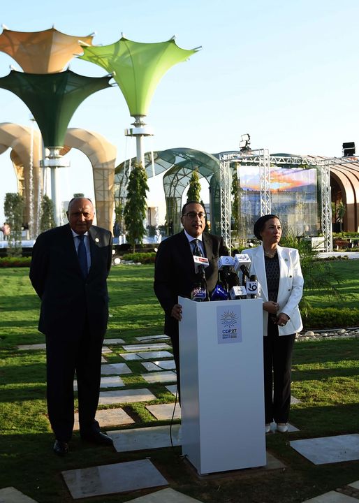 مع انطلاق مؤتمر تغير المناخ COP27 بشرم الشيخ: رئيس الوزراء يفتتح المنطقة الخضراء ويتفقد أجنحة الوزارات 88383