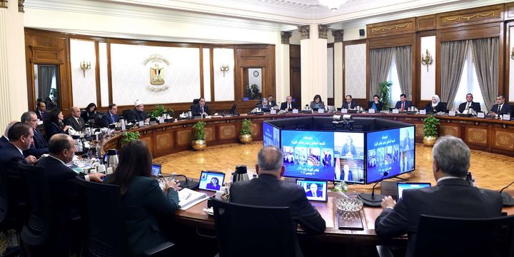 مجلس الوزراء يوافق على استبعاد 48 من أنشطة المحال العامة من شرط الموافقة الأمنية للحصول على الترخيص وافق 63357