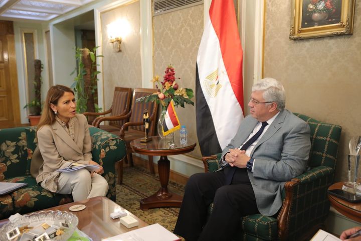 وزارة التعليم العالي والبحث العلمي: وزير التعليم العالى يستقبل مديرة مكتب اليونسكو الإقليمي 99399