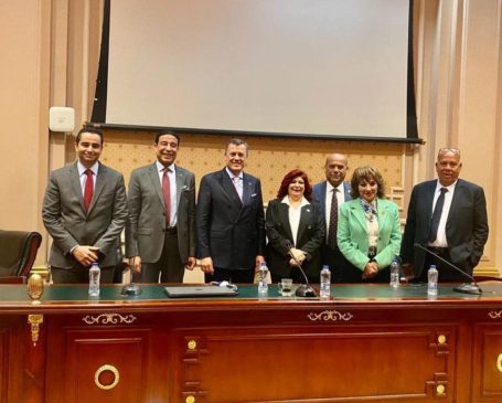 30 يناير 2023 - وزير السياحة والآثار يشارك في اجتماع لجنة السياحة والطيران المدني بمجلس 13414