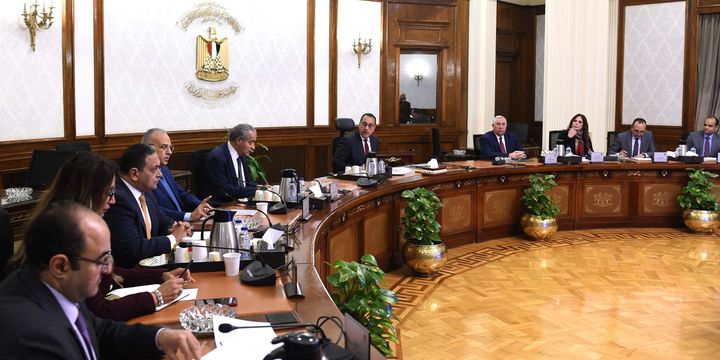 برئاسة رئيس الوزراء: رئيس الوزراء يستعرض سبل توفير الزيوت الخام محلياً لسد الفجوة والحد من الاستيراد 22027