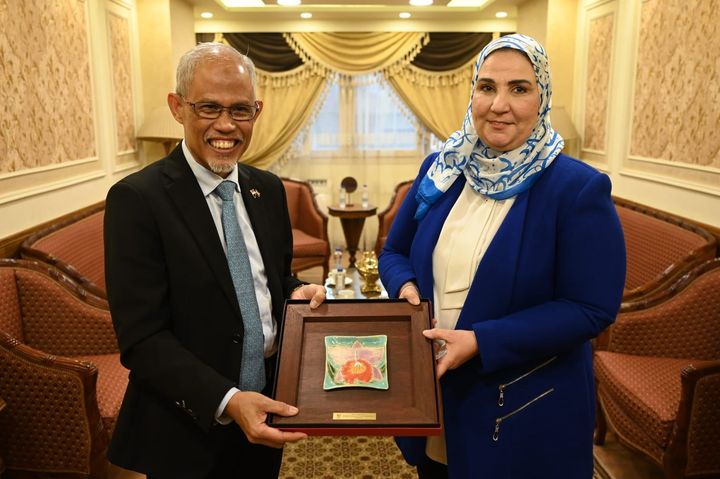 وزارة التضامن الاجتماعي: القباج تستقبل وزير التنمية الاجتماعية والأسرة بجمهورية سنغافورة 31387