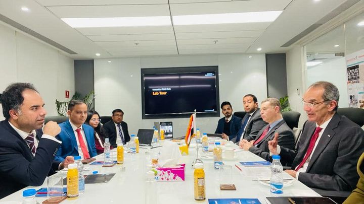 ICT Minister Meets NIELIT Director, Companies Officials to Discuss Cooperation, Investment The Minister of Communications and Information Technology Amr Talaat has met with the Director General 38603