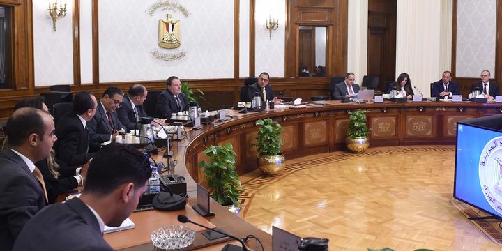 في اجتماع برئاسة رئيس الوزراء: مدبولي: مجموعة عمل لمتابعة أولويات الإفراج عن السلع والبضائع المختلفة 44800