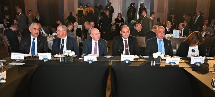 وزارة التجارة والصناعة: خلال كلمة وزير التجارة والصناعة في الاحتفال باليوبيل الفضى لجمعية 46434