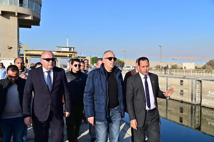 وزارة الموارد المائية والري: ** الدكتور سويلم يواصل جولته بالصعيد ، ويصل لمحافظة قنا لتفقد 57302