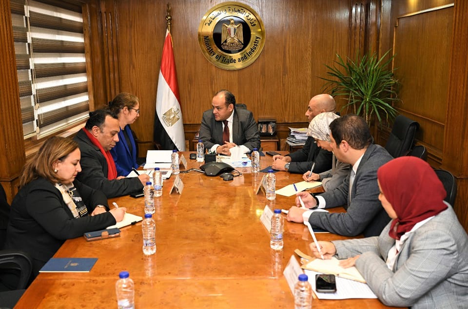 وزارة التجارة والصناعة: وزير التجارة والصناعة يبحث مع ممثلي مجموعة البنك الدولي بالقاهرة 61333