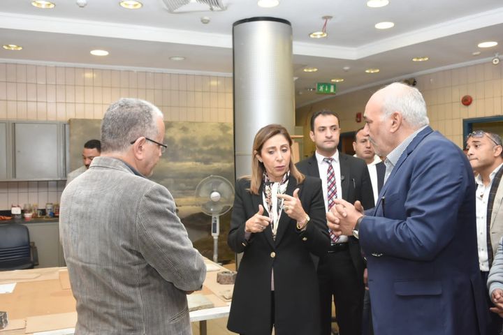 323620038_1042902900435335_6406712064293