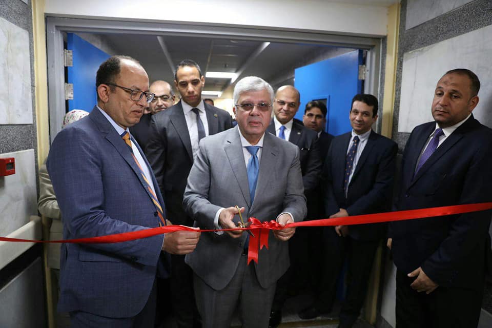 وزير التعليم العالي: الاهتمام بالمستشفيات الجامعية على رأس أولوياتنا - رئيس جامعة حلوان: افتتاح وحدة غسيل 70209