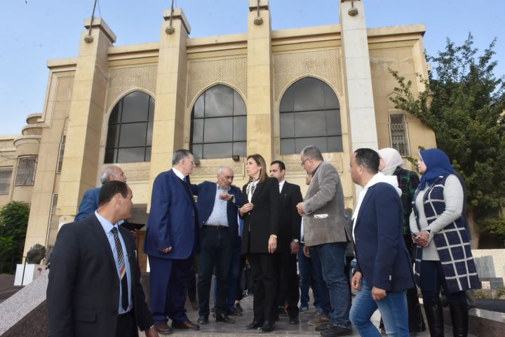 323627614_889580305576518_36992911319924