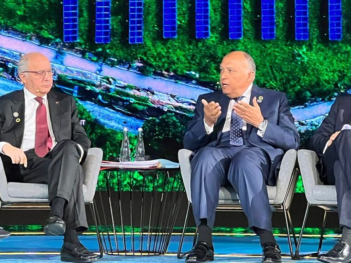 سامح شكرى يتحدث فى جلسة حوارية فى أسبوع أبو ظبى للاستدامة عن أهم مخرجات مؤتمر تغير المناخ بشرم الشيخ، وأهم 88082