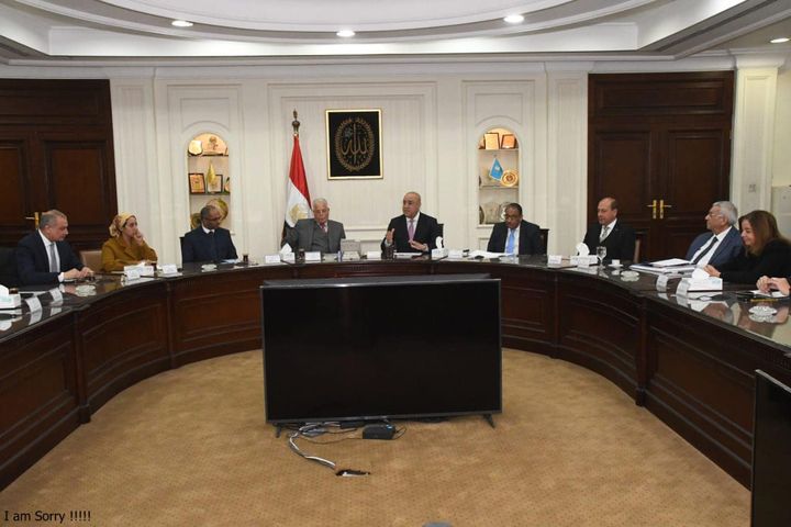 التى تنفذها جهات وزارة الإسكان بالمحافظة: وزير الإسكان ومحافظ جنوب سيناء يتابعان المشروعات المشتركة فى 94754