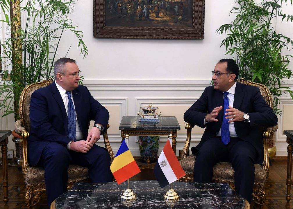 عقب مراسم الاستقبال الرسميّ: رئيسا وزراء مصر ورومانيا يترأسان جلسة مباحثات موسعة لبحث تعزيز التعاون 21946