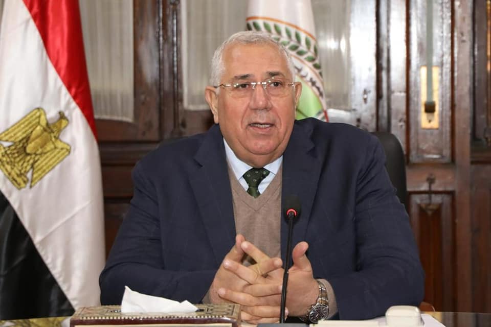 وزارة الزراعة واستصلاح الأراضي: وزير الزراعة يبحث مع منتجي الدواجن استقرار الأسواق والحفاظ 23379