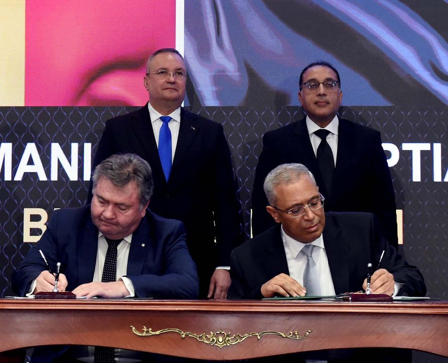 رئيسا وزراء مصر ورومانيا يشهدان التوقيع على مذكرة تفاهم لتعزيز التعاون في أبحاث العلوم والتكنولوجيا 26030