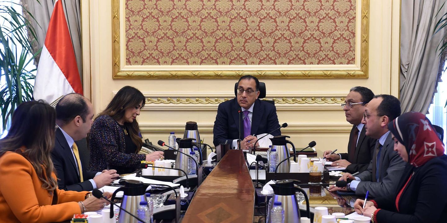 رئيس الوزراء يستعرض مع رئيس جهاز حماية المنافسة ومنع الممارسات الاحتكارية ملفات عمل الجهاز الجهاز انتهى 35802