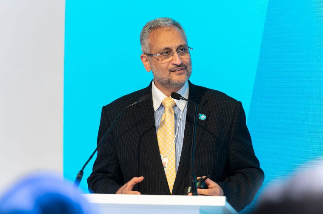 الوكيل الدائم لوزارة التخطيط والتنمية الاقتصادية يستعرض أوجه التعاون بين مصر والإمارات في مجال العمل 48362