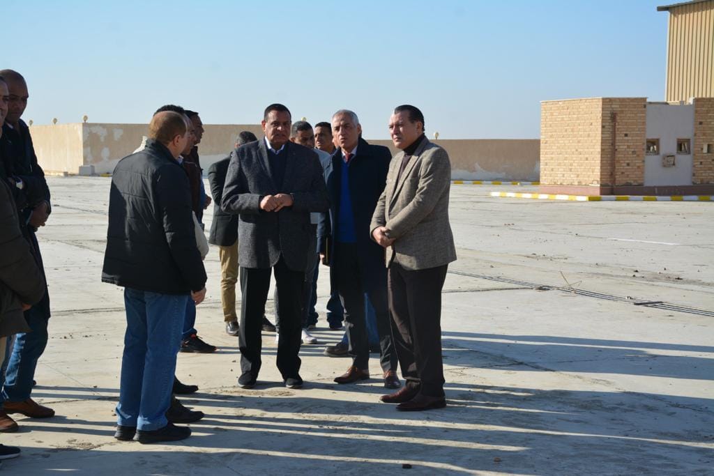 وزارة التنمية المحلية: وزير التنمية المحلية يتفقد مصنع تدوير المخلفات بقرية تونا الجبل بملوي 51994