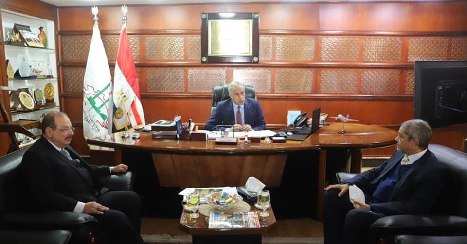 وزارة القوى العاملة: وزير القوى العاملة يلتقي وفداً من الإتحاد العام للغرف التجارية:توفير 90197