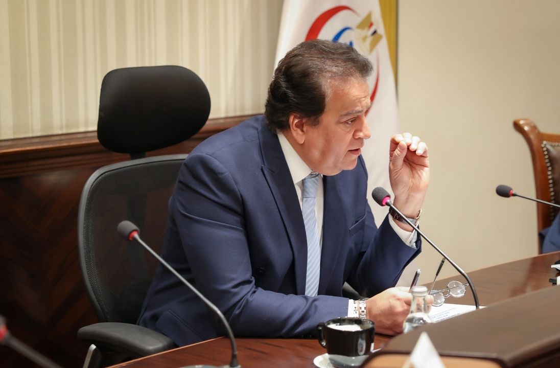 وزارة الصحة والسكان: وزير الصحة يوجه بتكثيف المرور الدوري على مراكز وبنوك الدم للتأكد من 98448