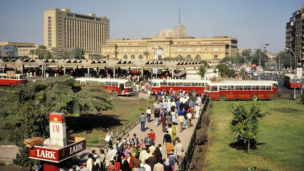 المتحف المصري شاهد على العصر صورة نادرة للمتحف المصري سنة 1977 A rare picture of the Egyptian Museum in 1977 Fp1WL2RWcAYuISO