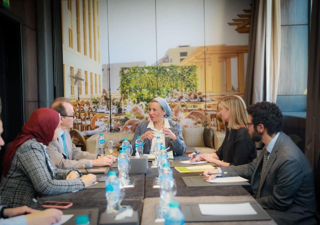 وزارة البيئة: تمهيداً لتهيئة المناخ للاستثمار في شهادات الكربون الطوعية: عقدت الدكتورة 37470