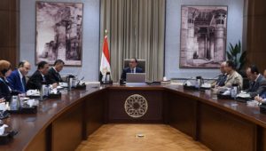 رئيس الوزراء يتابع مستجدات العمل بمشروع المتحف المصري الكبير وموقف تطوير المنطقة المحيطة 
 عقد