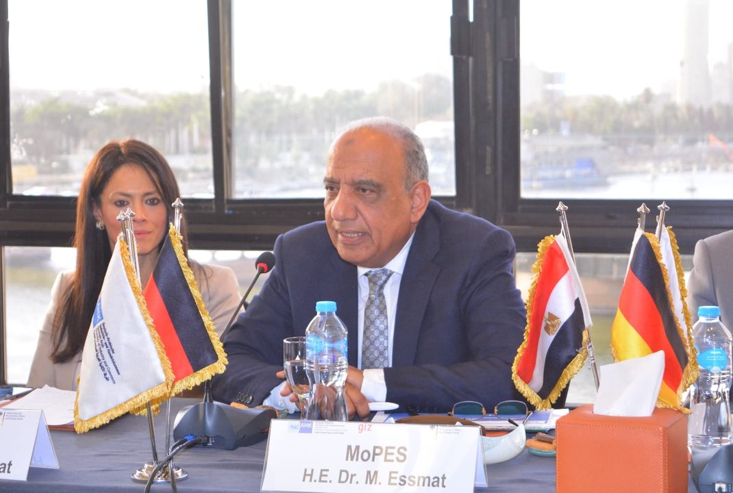 وزارة قطاع الأعمال العام: خلال اجتماع اللجنة العليا للطاقة والهيدروجين بين مصر وألمانيا 43882