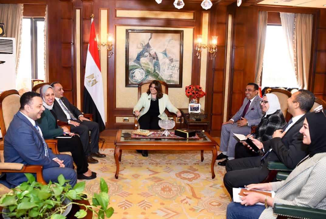 وزيرة الهجرة تستقبل مستثمرًا مصريًا بالولايات المتحدة الأمريكية بحضور عضو مجلس النواب … السفيرة سها جندي: 50146
