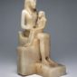 في عيد الأم، نسلط الضوء على تمثال الملكة عنخ-نس ميري الثانية وابنها الملك بيبي الثاني من عصر الدولة القديمة