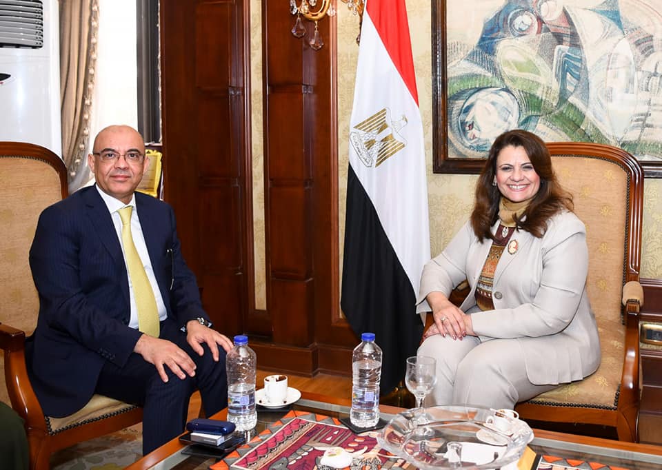 وزارة الدولة للهجرة وشئون المصريين بالخارج: وزيرة الهجرة تستقبل النائب عمرو هندي لبحث تعزيز 71918