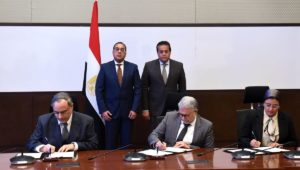 رئيس الوزراء يشهد توقيع اتفاقية إنشاء شركة مساهمة مصرية لإقامة وإدارة وتشغيل مصنع السرنجات ذاتية التدمير