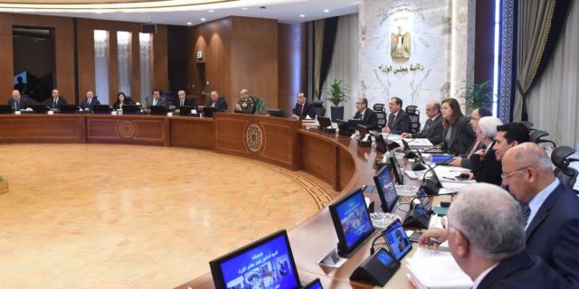 خلال اجتماع الحكومة اليوم بالعاصمة الإدارية الجديدة: رئيس الوزراء يوجه بضرورة أن تستكمل باقي الوزارات 80251