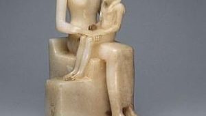 The Egyptian Museum المتحف المصري retweeted: 
 في عيد الأم، نسلط الضوء على تمثال الملكة عنخ-نس ميري الثانية وابنها