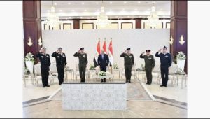 الرئيس عبد الفتاح السيسي يؤدي صلاة الجمعة بمسجد المشير ويجتمع بقادة القوات المسلحة