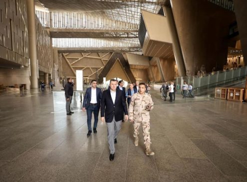 وزارة السياحة والآثار: 1 أبريل 2023 - وزير السياحة والآثار يتفقد آخر مستجدات العمل بالمتحف 82480