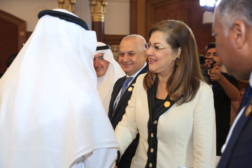 على هامش الاجتماعات السنوية لمجموعة البنك الإسلامي للتنمية : وزيرة التخطيط والتنمية الاقتصادية تشارك بحفل 32600 1