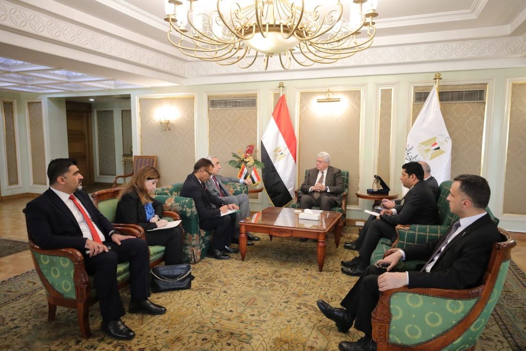 وزير التعليم العالي يبحث مع السفير العراقي بالقاهرة سبل دعم التعاون العلمي والبحثي استقبل د 52605