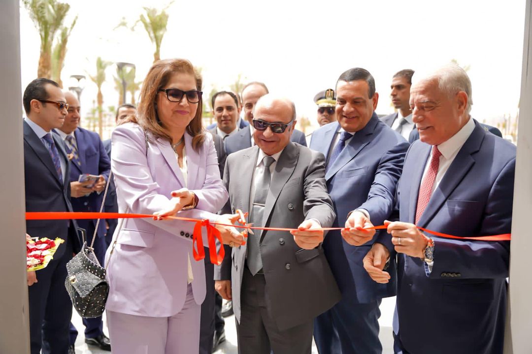 وزيرة التخطيط والتنمية الاقتصادية تفتتح مركز خدمات مصر بمدينة شرم الشيخ شرم الشيخ في 22 مايو 2023 افتتحت 57082