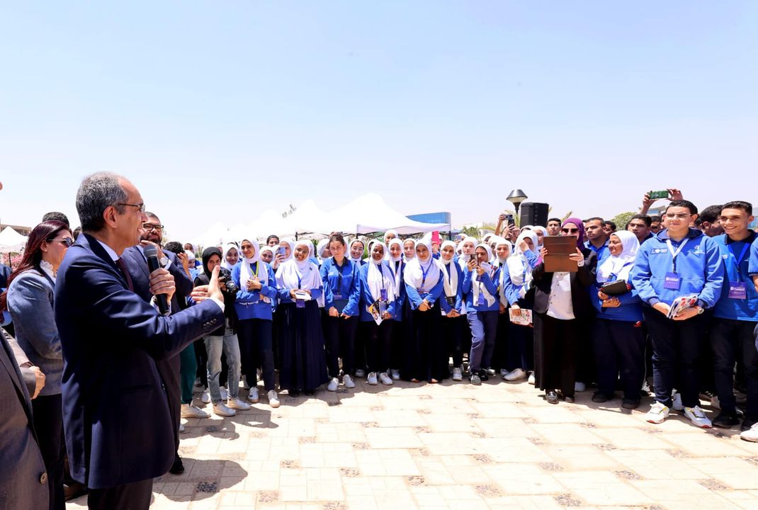 ICT Minister Opens ‘WE ATS Career Fair’ The Minister of Communications and Information Technology Amr Talaat has opened WE Applied Technology Schools Career Fair 59127