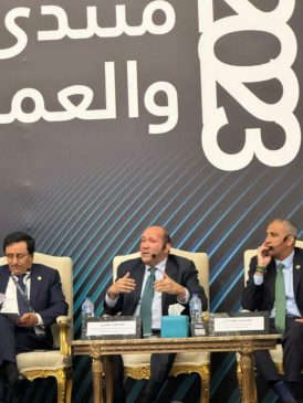 خلال مشاركته في منتدى الاستدامة والأعمال الحكومية: السفير هشام بدر: المبادرة الوطنية للمشروعات الخضراء 34999