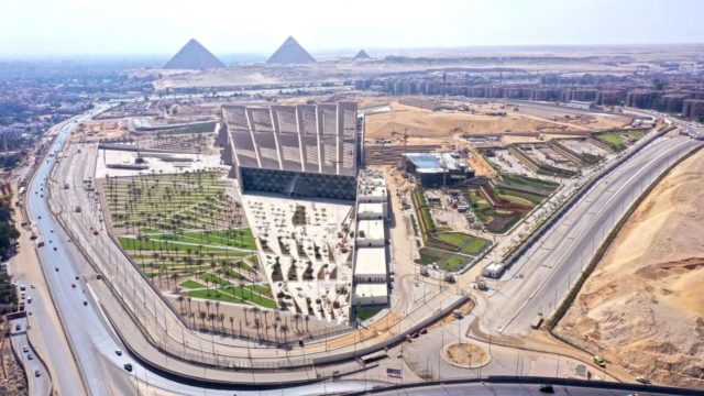 بيان صحفي 24 يونيو 2023 - وزير السياحة والآثار يتابع آخر مستجدات العمل بالمتحف المصري الكبير - البدء في 62837