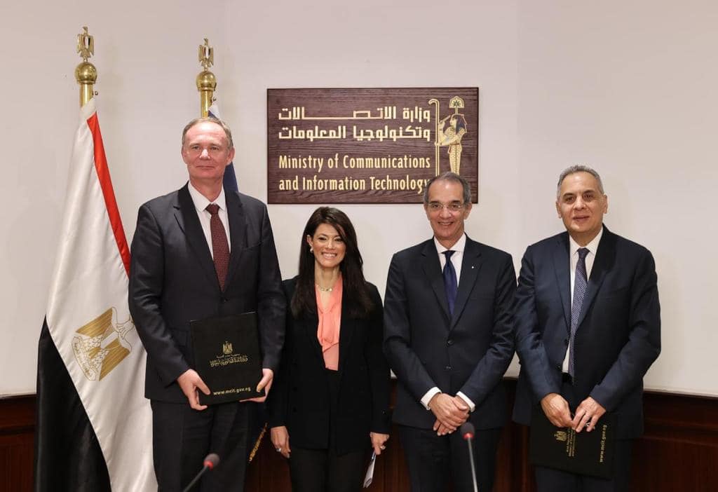 ICT, Int'l Cooperation Ministers Witness Signing of MCIT-GIZ MoU on Implementing InnoPA The Minister of Communications and Information Technology Amr Talaat and the Minister of International 64567