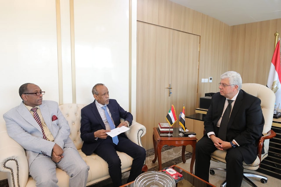 وزير التعليم العالي يبحث سبل تعزيز التعاون مع السودان التقى د 97764